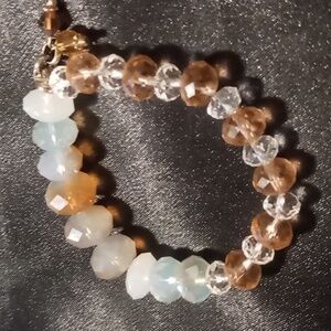 Glass crystal cut Beaded expandable bracelet. Opalescent